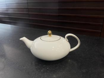 Bình trà elip 0.47L + nắp -  Anna - Chỉ vàng